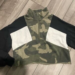 Hollister Camouflage Half Zip Sweatshirt